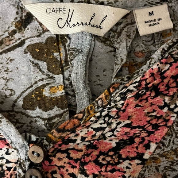 Caffé Marrakesh Floral V-Neck Peasant Blouse, size Medium - Picture 8 of 8